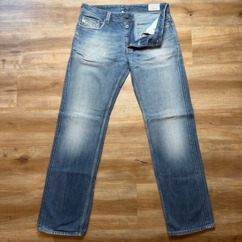 Diesel Larkee Jeans Mens 31x32 Blue Regular Straight Leg Distressed Wash 008J4